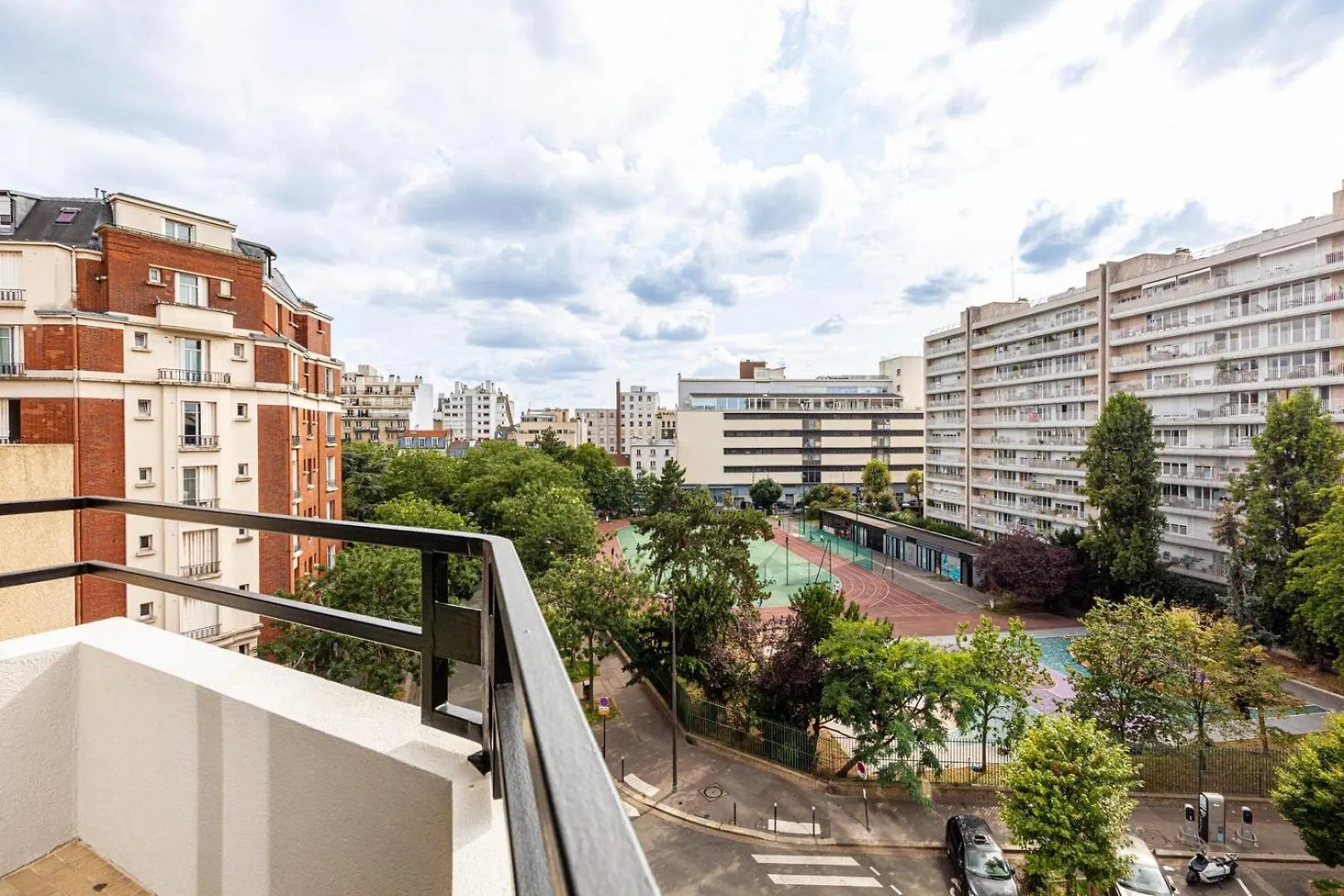 Guestready - Sejour Familial Dans Le 20eme *